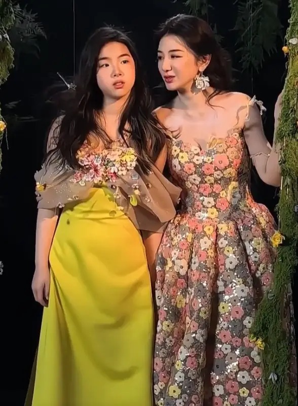 股票杠杆第三方平台 黄奕12岁女儿想赴韩当练习生，称当明星更有成就感